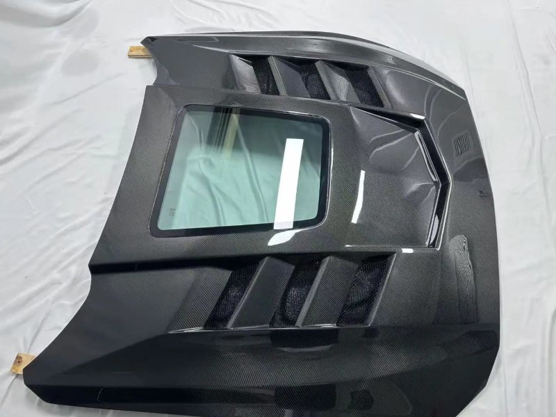 New High Quality for Mustang 2024-2025 Single Sided Carbon Fiber Bonnet Hood Replacement Front Engine Hood Cover Glass Screw-On